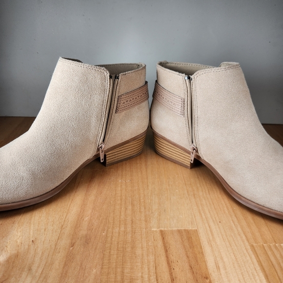 Clarks Collection Addiy Kara Ankle Boots Women's 10 Sand Suede - Picture 7 of 13
